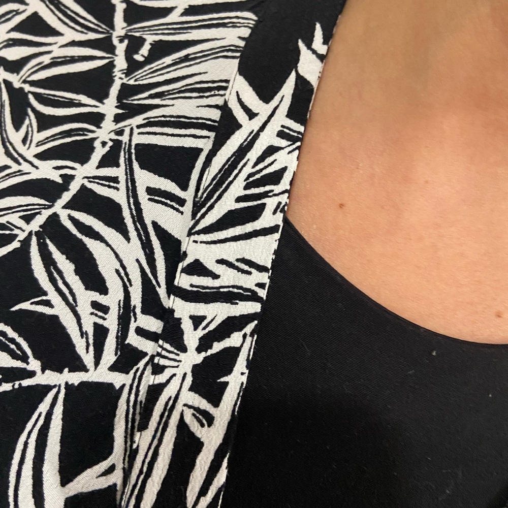 Loft Monochrome Leaf Pattern Kimono - image 3